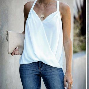 Popular Vici Beso top